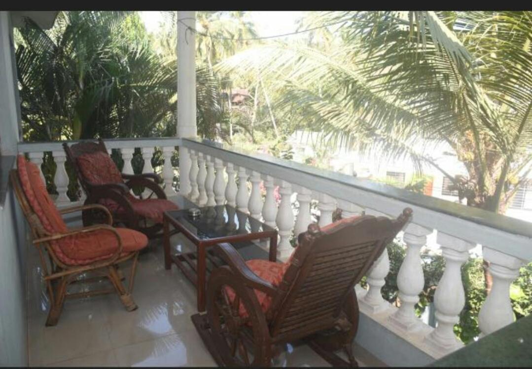 Tanisha Guest House Bogmalo Beach Exterior foto